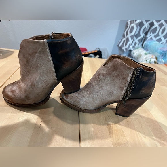 FREEBIRD DETROIT TAUPE SOLD OUT. WOMENS SIZE 9. $275. Brand new. I LOVE OFFERS! - Picture 2 of 6